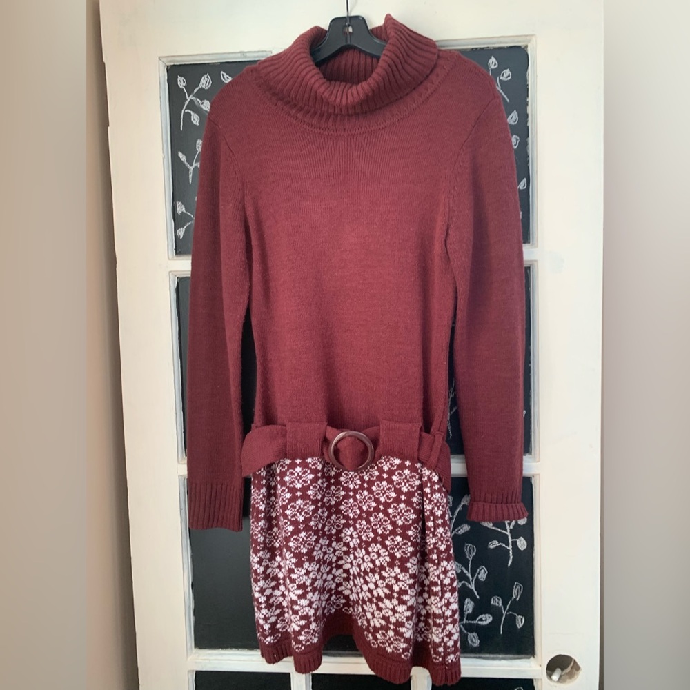 Venus knitted minidress
Size M